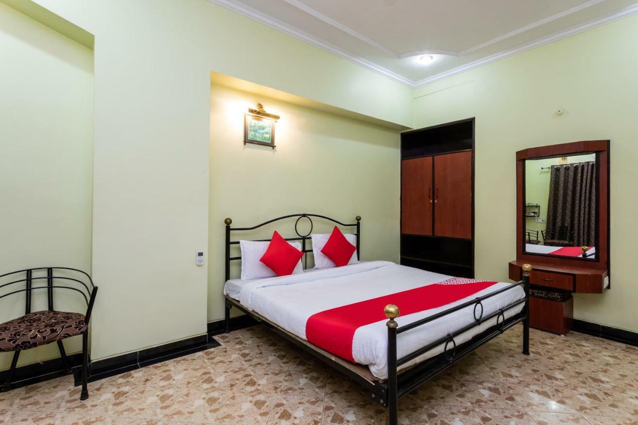 Hotel Oyo 38142 Girdhar Mahal